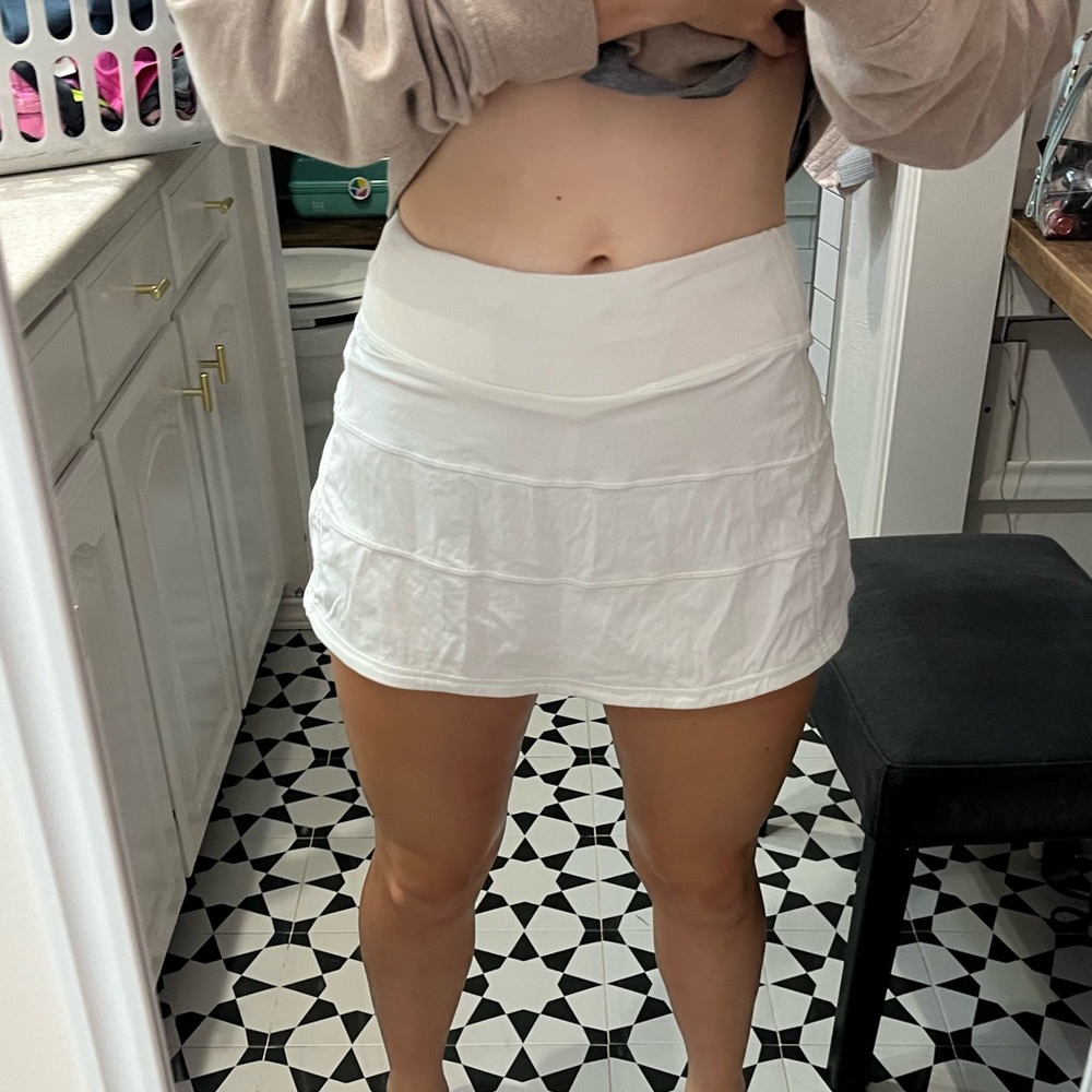 white pace rival lulu skirt🤍